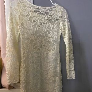 White lace dress ( Long sleeve )